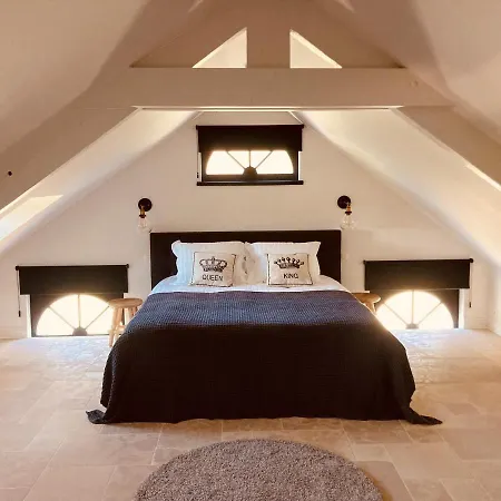 De Molenhoeve 3*