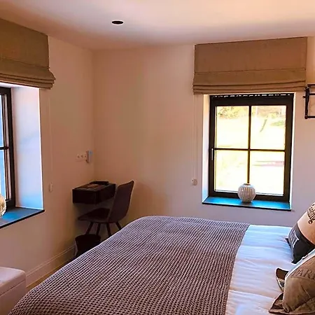 De Molenhoeve B&B 부런